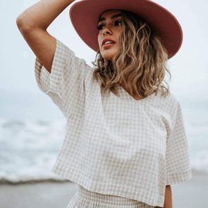 Gingham Print Tan & White V neck Top Bobbie Wren Size L